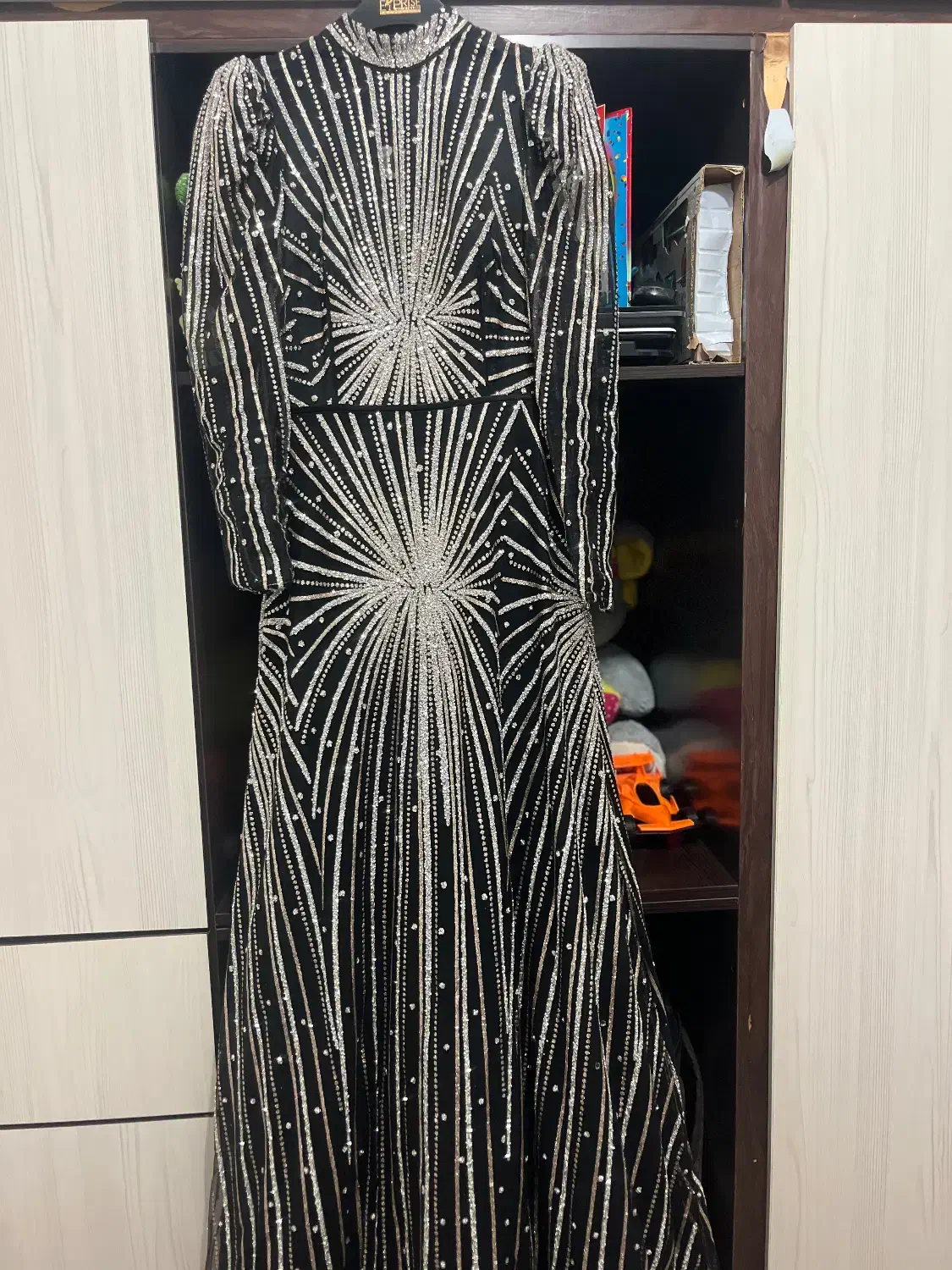 پیراهن مجلسی|لباس|گرگان, |دیوار