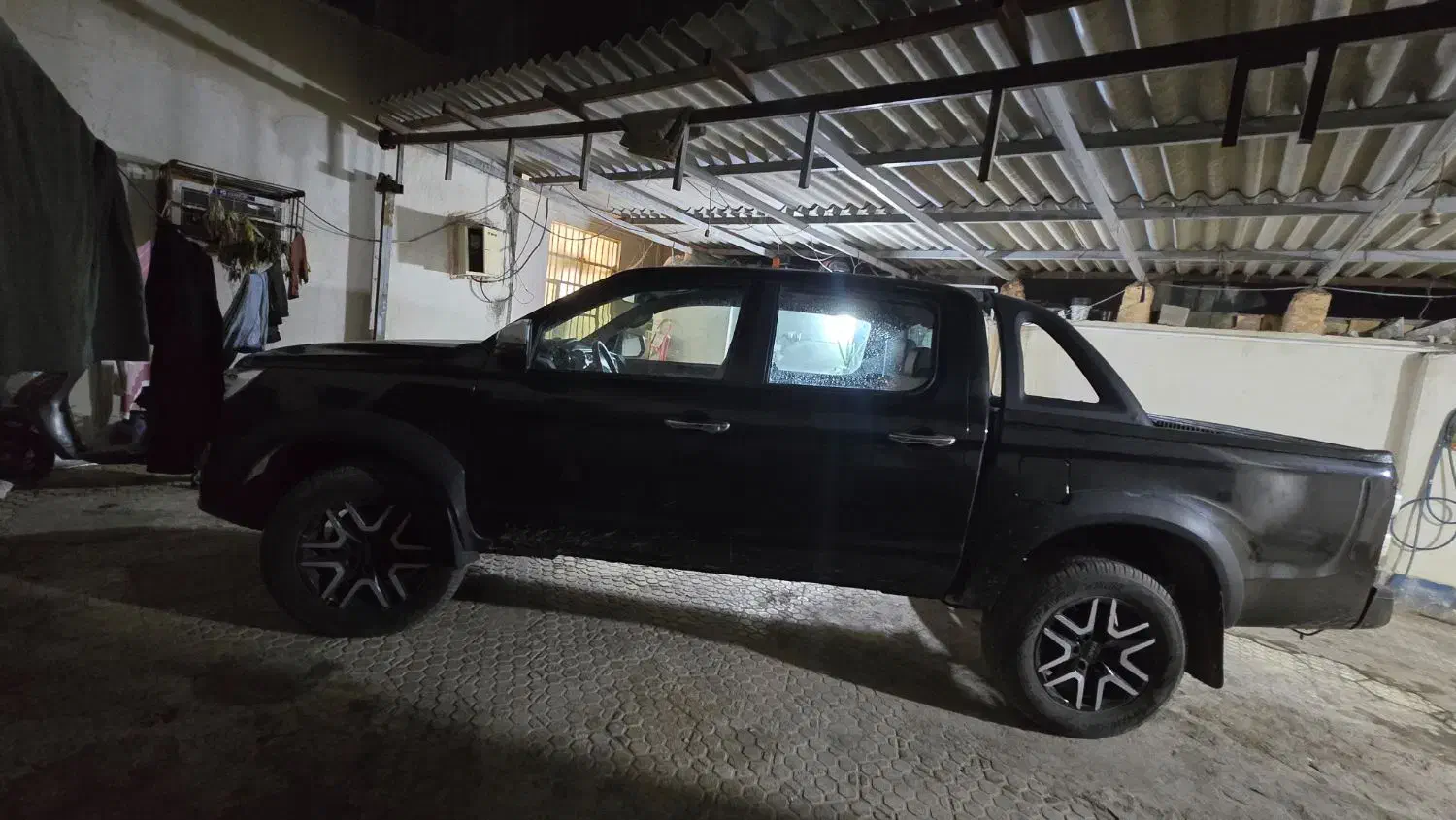 کی ام سی مدل ۱۴۰۱ کم کار|خودرو سواری و وانت|بندرعباس, |دیوار