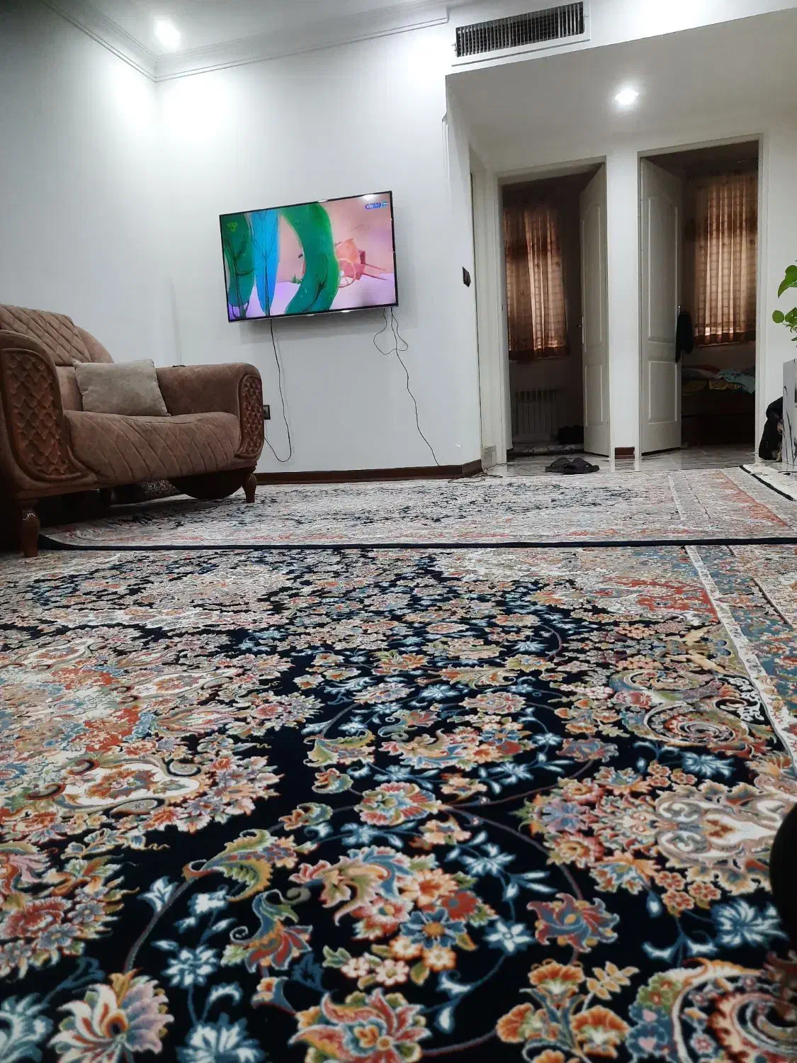 ۲ عدد فرش ۱۲ متری و یک فرش ۹متری بسیار زیبا|فرش|ری, دیلمان|دیوار