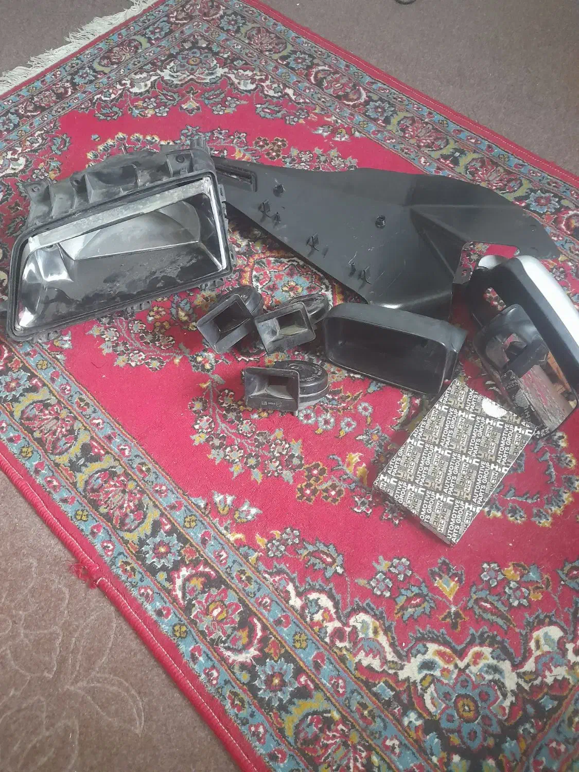 لاستیک و لوازم ماشین|قطعات یدکی و لوازم جانبی|رشت, پل تالشان|دیوار