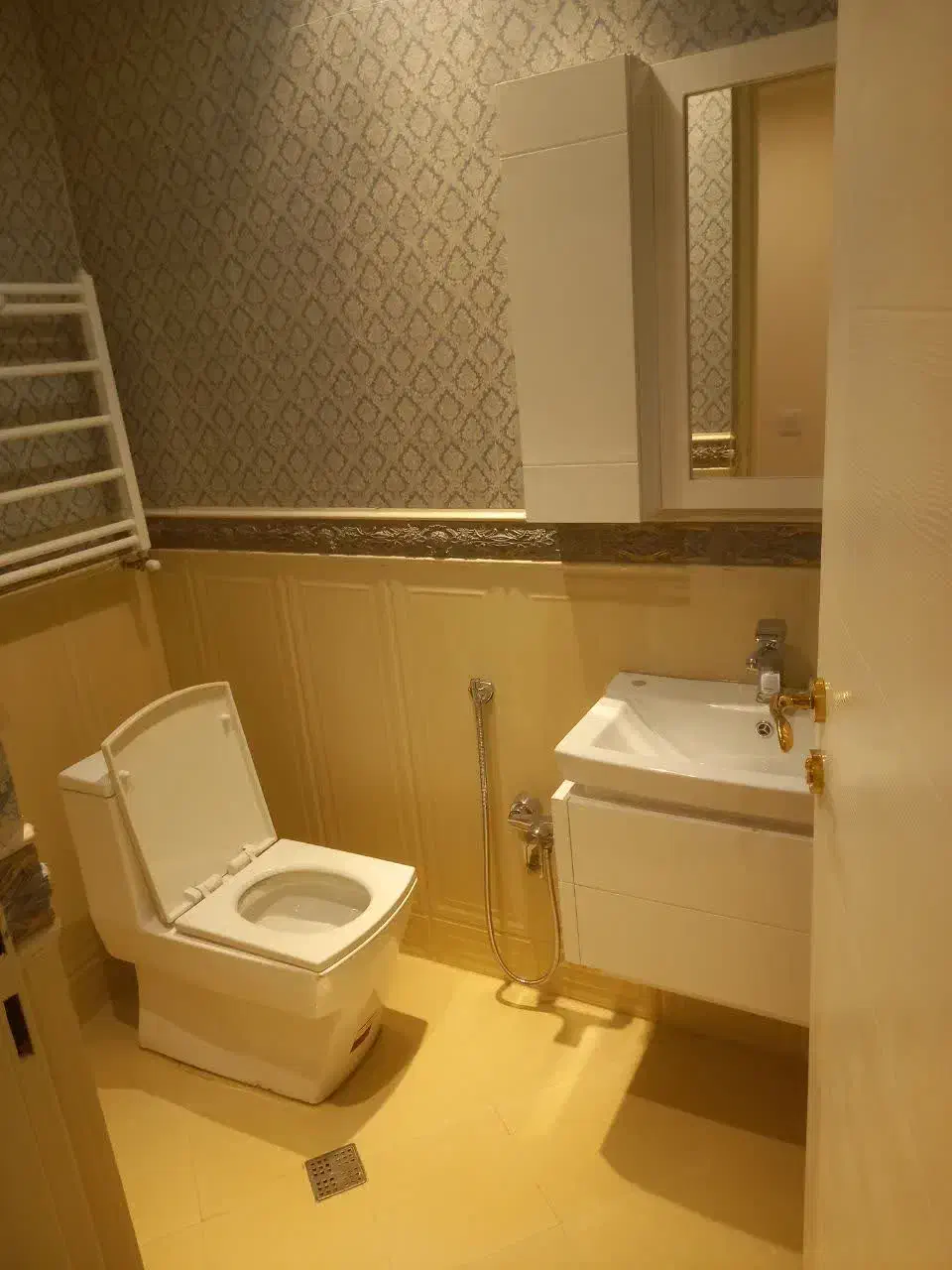 اجاره آپارتمان 130متر زنجان شمالی