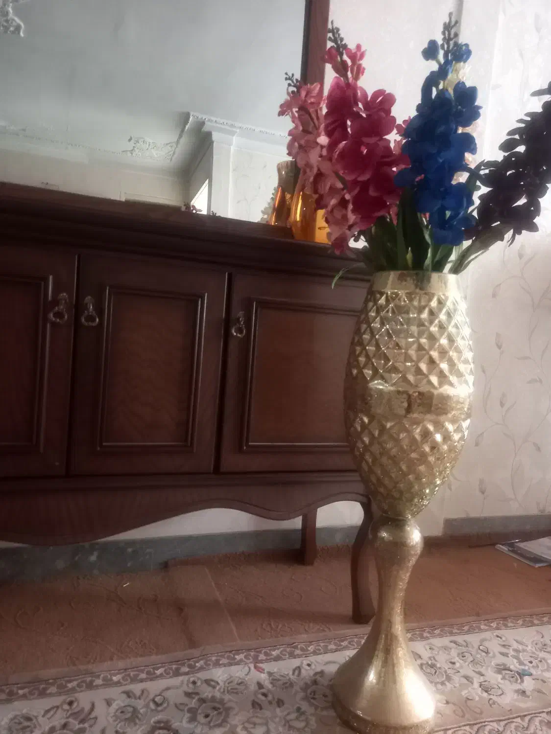 گل و گلدان شیک|گل مصنوعی|قزوین, |دیوار