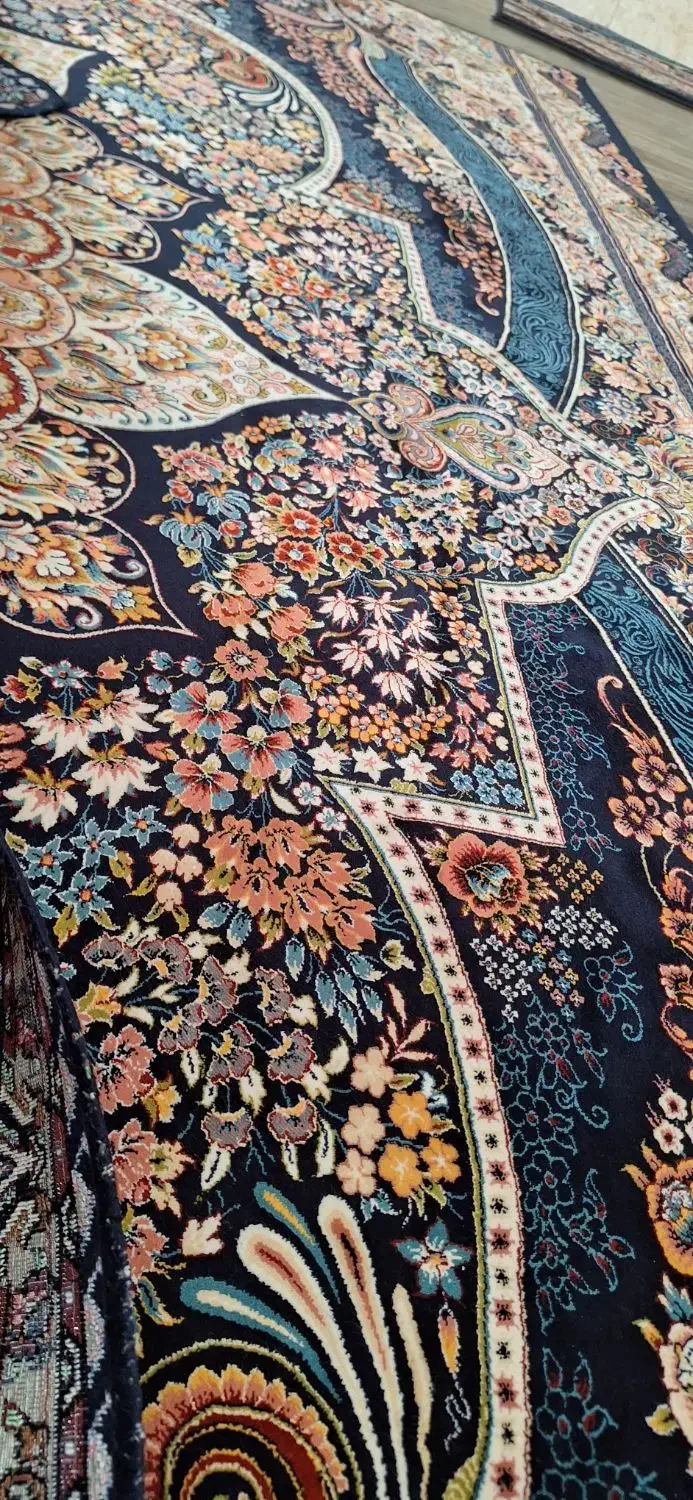 فرش کناره ۱ در ۴ متر|فرش|صفادشت, |دیوار