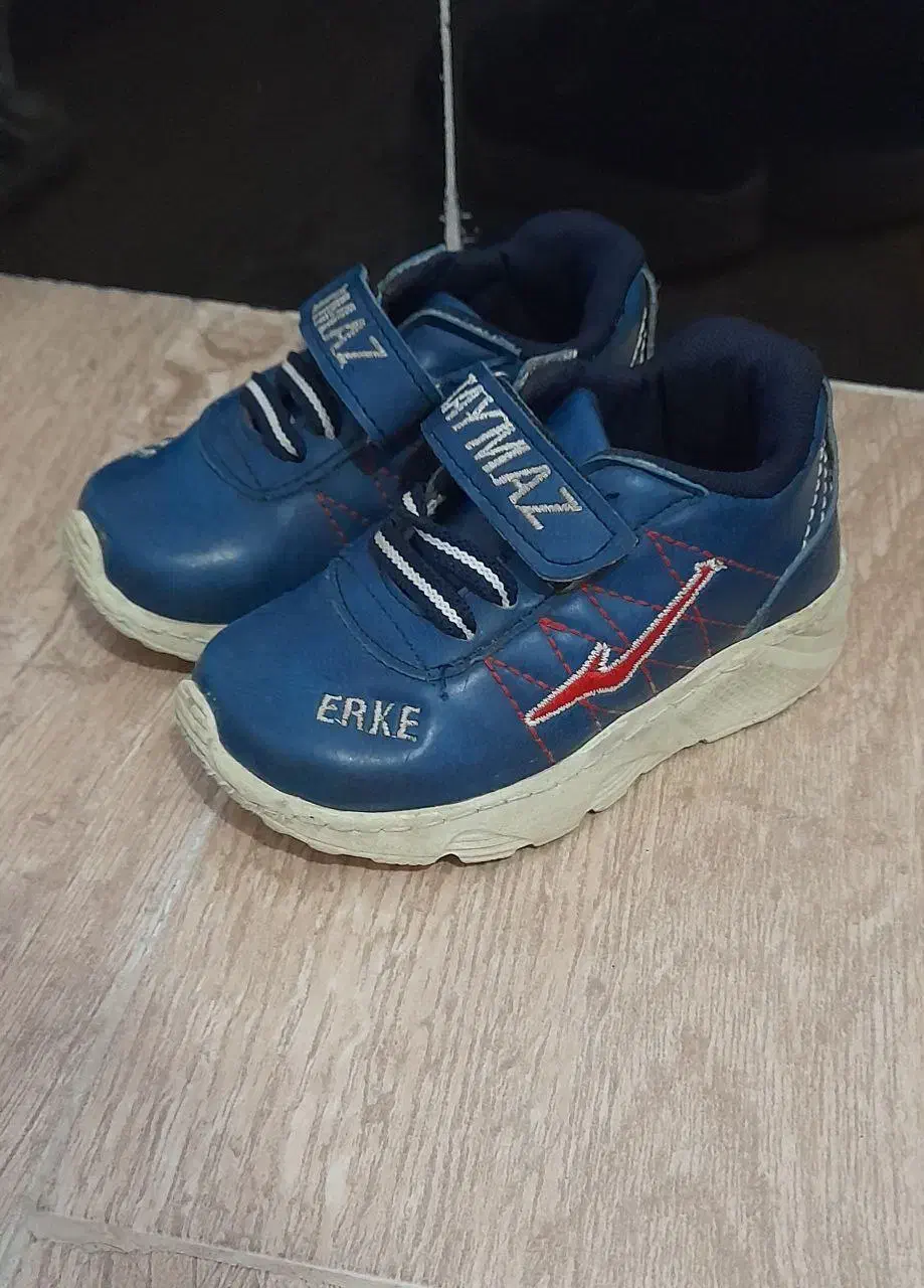 نیم بوت و کفش اسپورت|کفش و لباس بچه|مهاباد (آذربایجان غربی), |دیوار