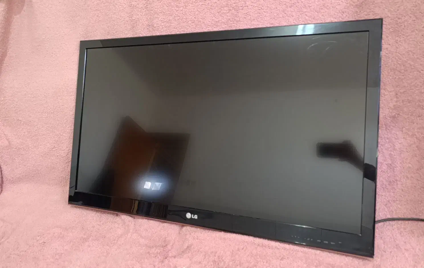 تلویزیونLG|تلویزیون و پروژکتور|طبس, |دیوار