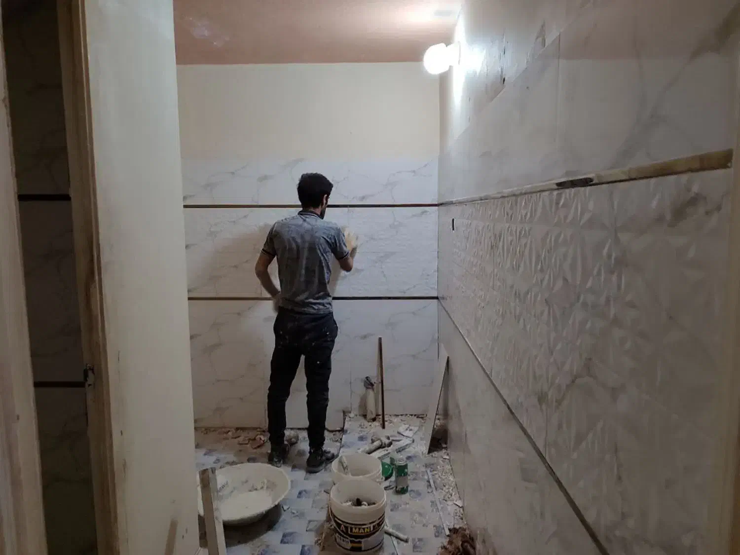 کاشی کاری سرامیک ،کاشیکاری با چسب وسیمان ،تخریب|خدمات پیشه و مهارت|تبریز, |دیوار