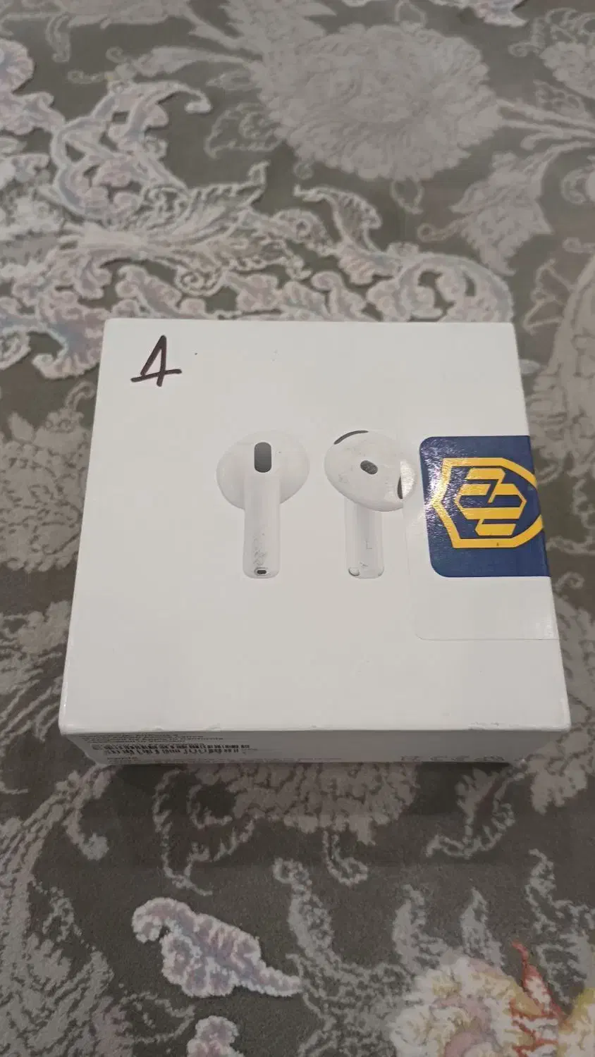 ایرپادز۴ نو و پلمپ گارانتی تا ۱۴۰۵ فقط حضوری تهران|لوازم جانبی موبایل و تبلت|تهران, شهرک خرازی|دیوار