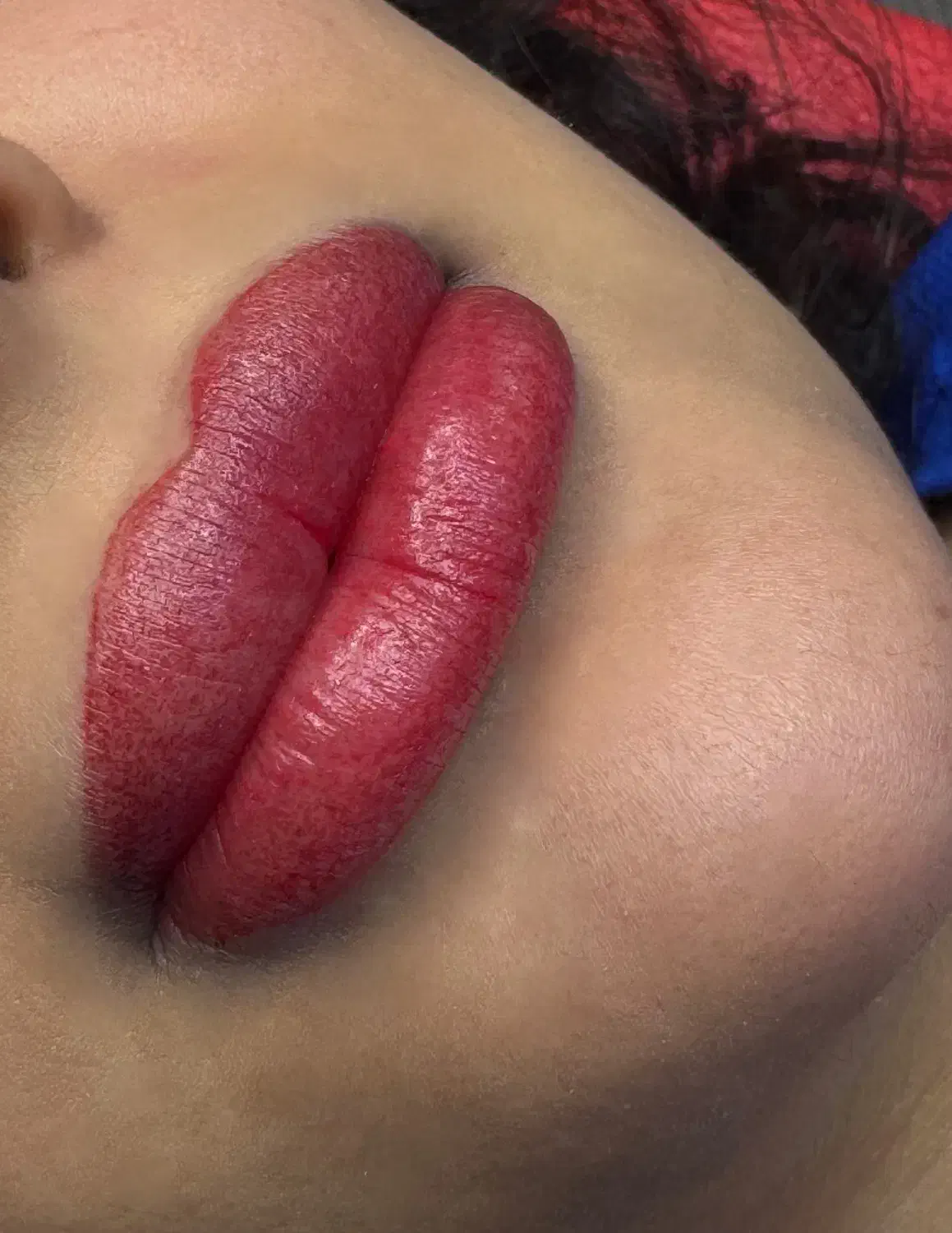 شیدینگ لب و رفع تیرگی لب|خدمات آرایشگری و زیبایی|بوشهر, |دیوار