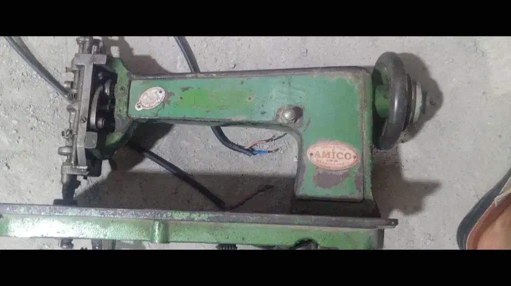 چرخ زه دوزی|چرخ خیاطی و ریسندگی|کنارک, |دیوار