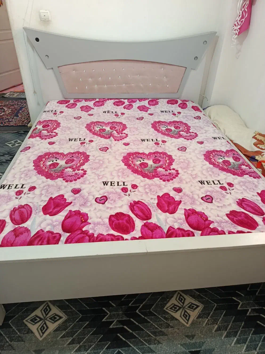 تخت خواب ومقداری اساس خونه|تشک تختخواب|بروجرد, |دیوار