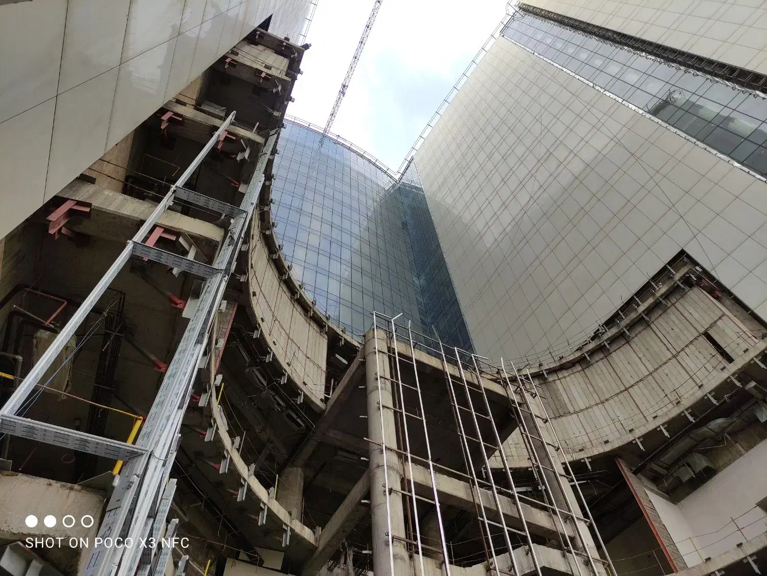 کلیه امور ساختمانی و پیمانکاری دارای فاکتور رسمی|خدمات پیشه و مهارت|تهران, شهرآرا|دیوار