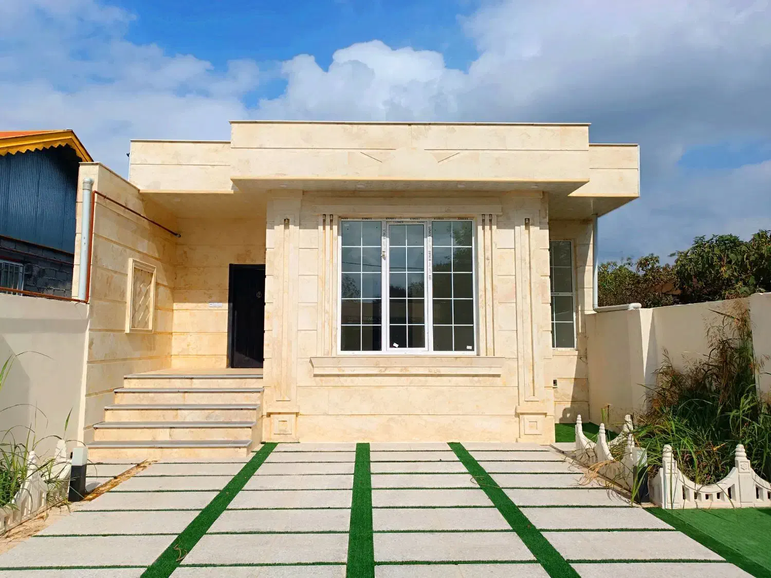 ویلا 240متر 2خواب بر آسفالت /خشکبیجار لشت نشا|فروش خانه و ویلا|خشکبیجار, |دیوار