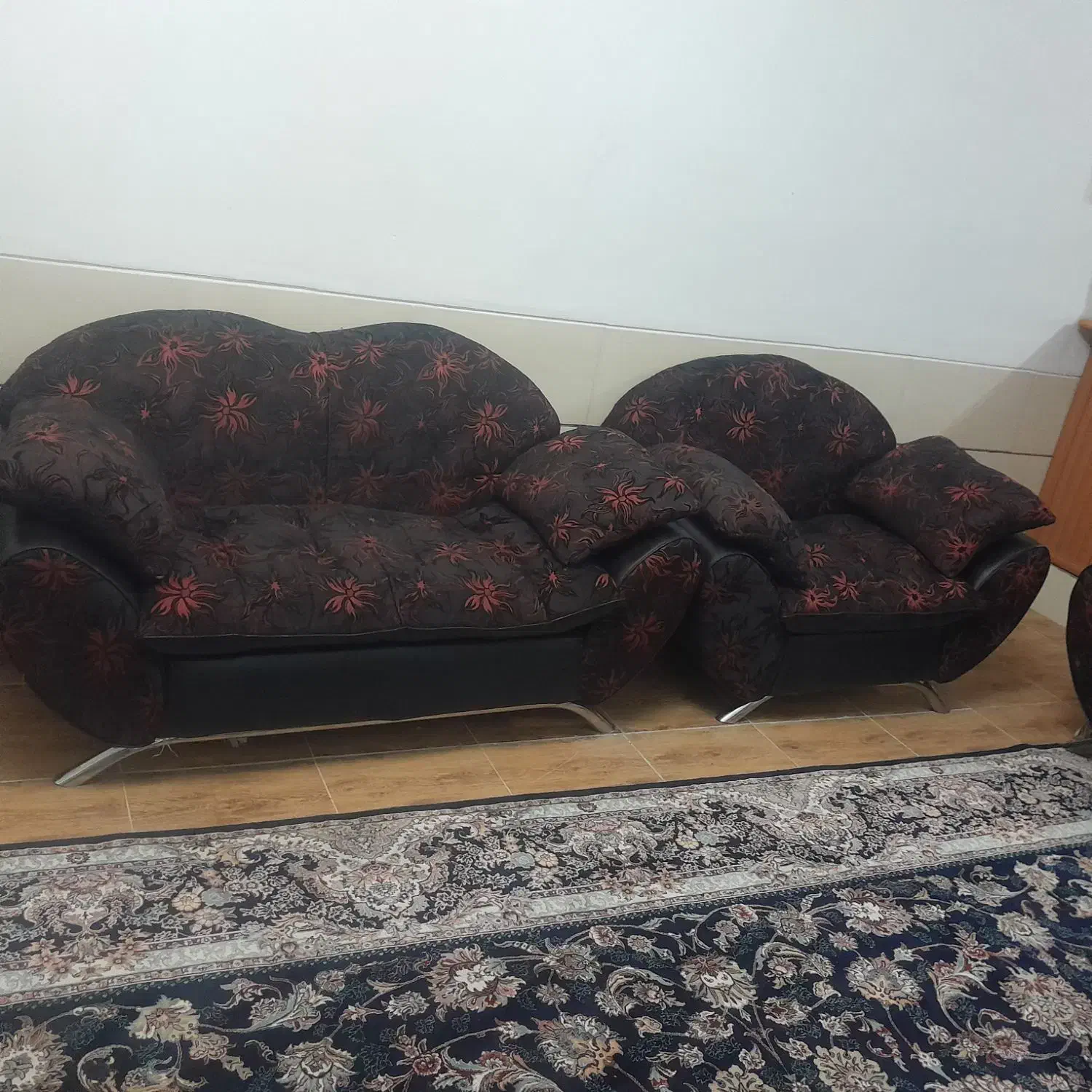 مبل هفت نفره سالم 5تومن مقطوع|مبلمان خانگی و میز عسلی|شیراز, فضل‌آباد|دیوار