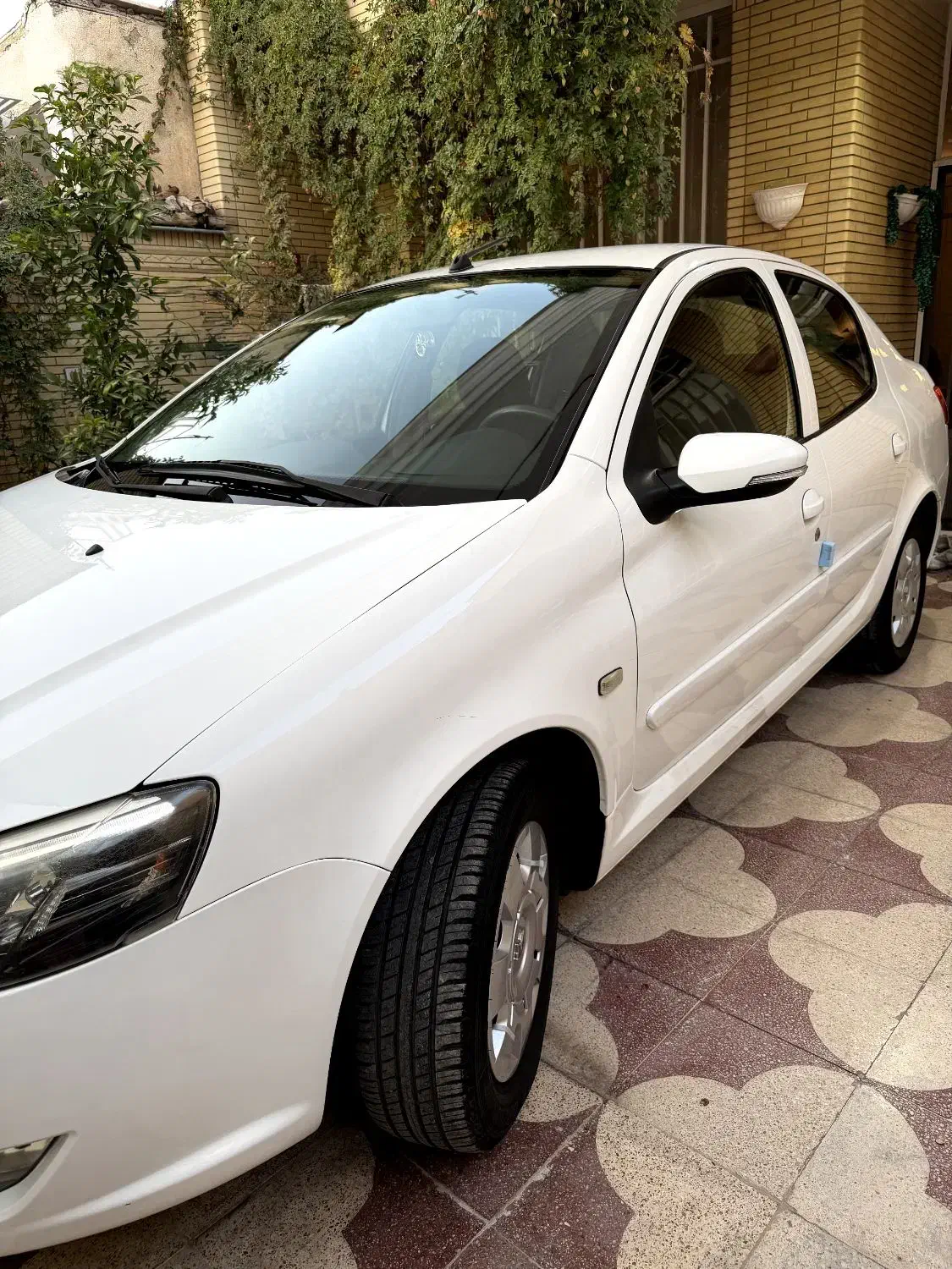 رانا پلاس ۱۴۰۰ فابریک|خودرو سواری و وانت|شیراز, انجیر|دیوار