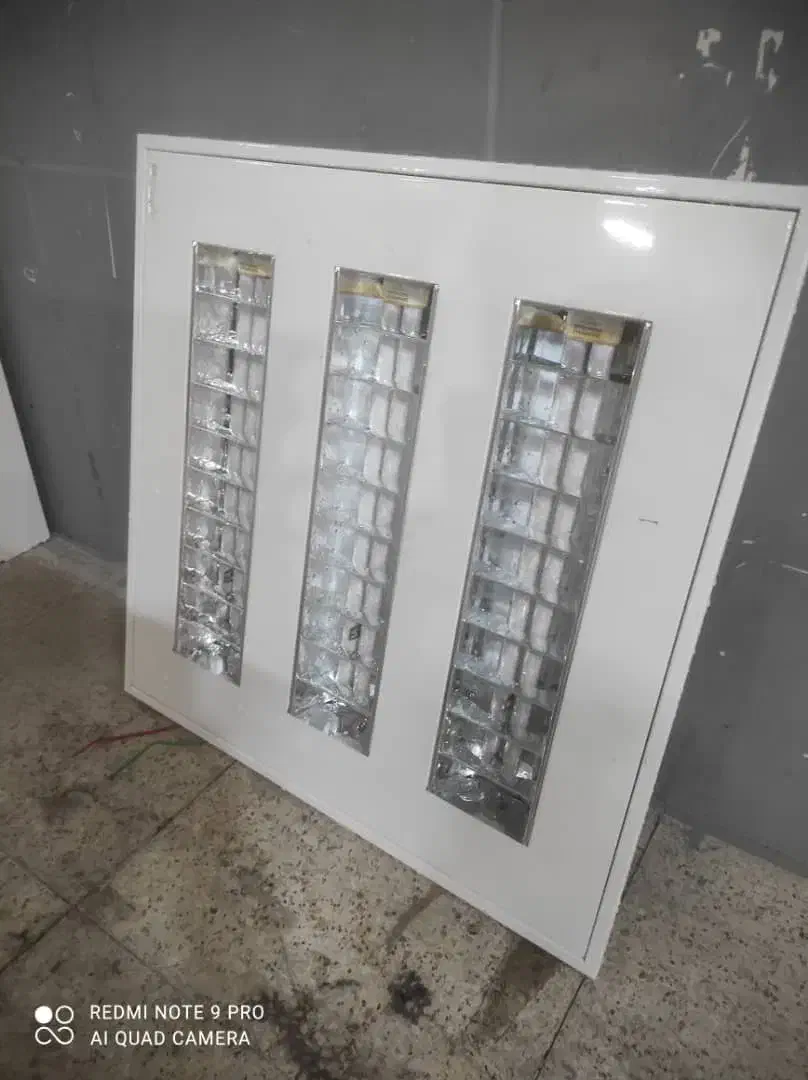 لامت تو کار سقفی|لامپ و چراغ|شاهین‌شهر, مسکن مهر|دیوار