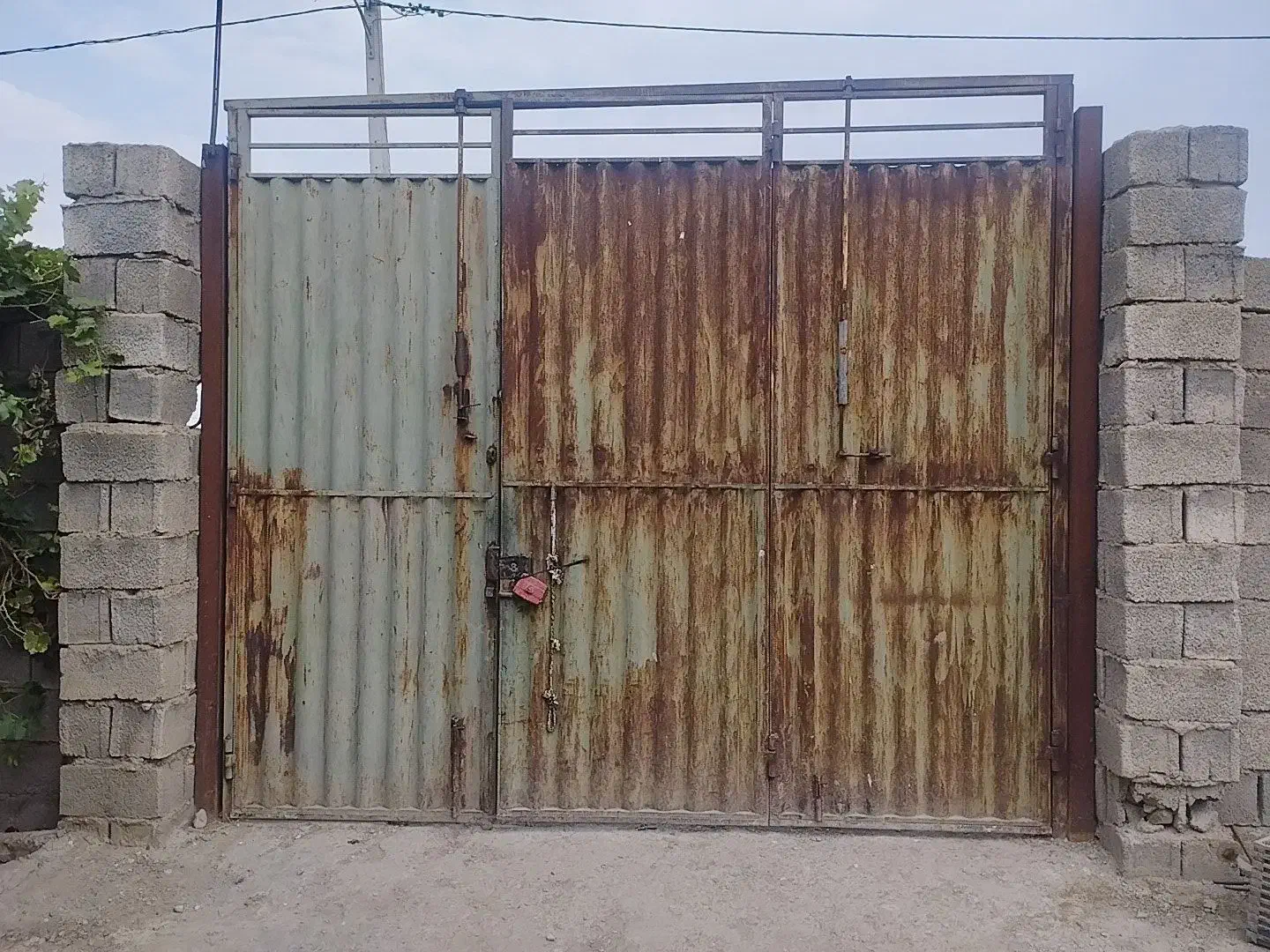 درحیاط|مصالح و تجهیزات ساختمان|دورود, |دیوار