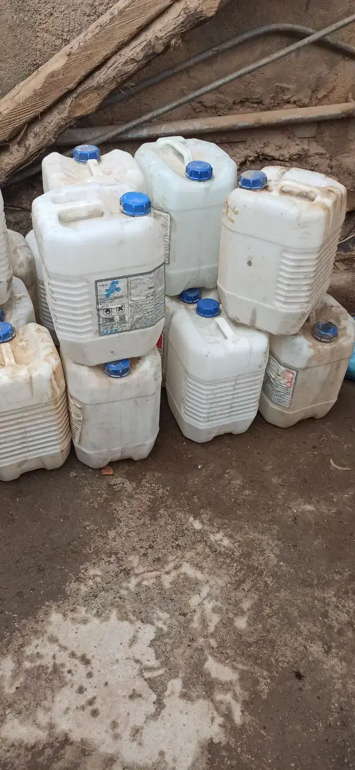 بیست لیتری|ظروف نگهدارنده، پلاستیکی، یک‌بارمصرف|کردکوی, |دیوار