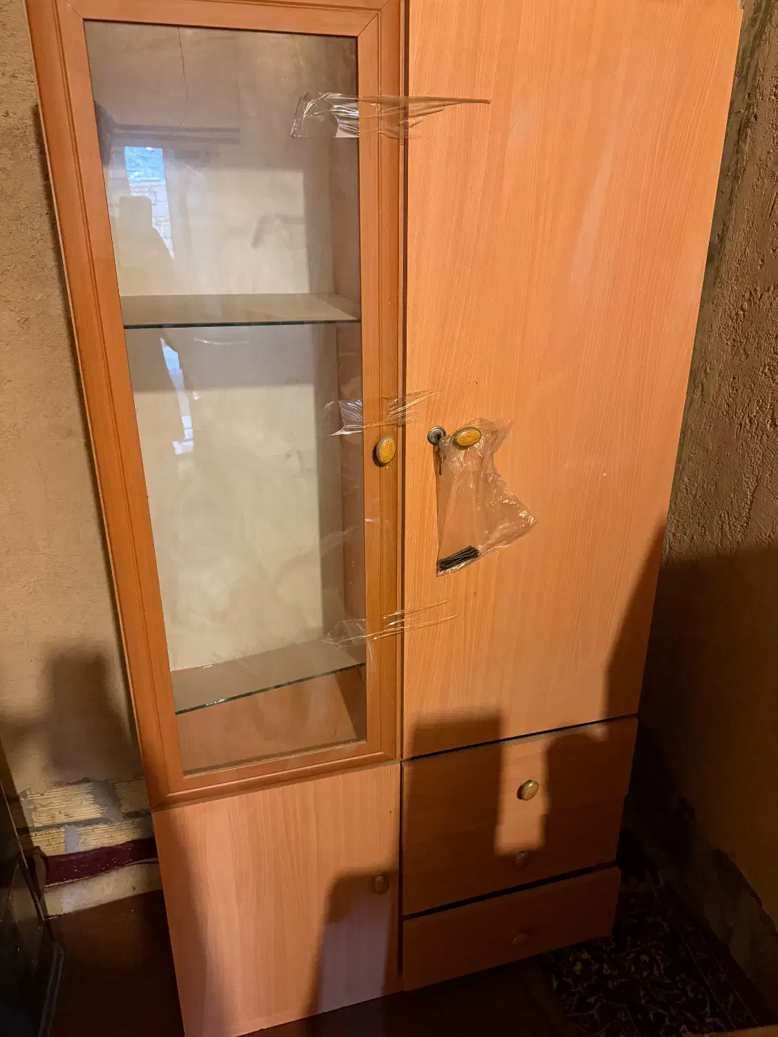 کمد و ویترین وکشو زیر قیمت|جاکفشی، کمد، دراور|لنجان, |دیوار