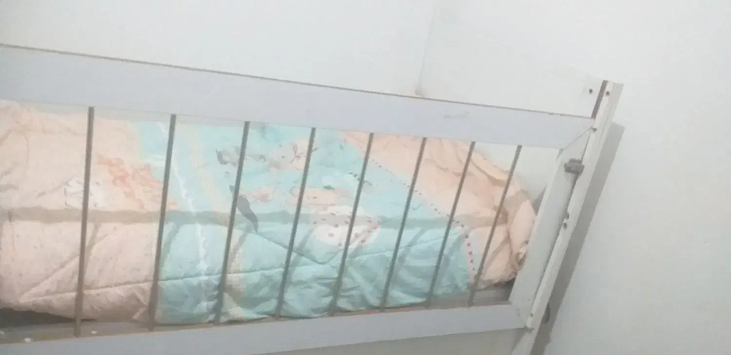 تخت خواب کودک ونوجوان به همراه تشک  روتشکی|تخت و سرویس خواب|لنگرود, |دیوار