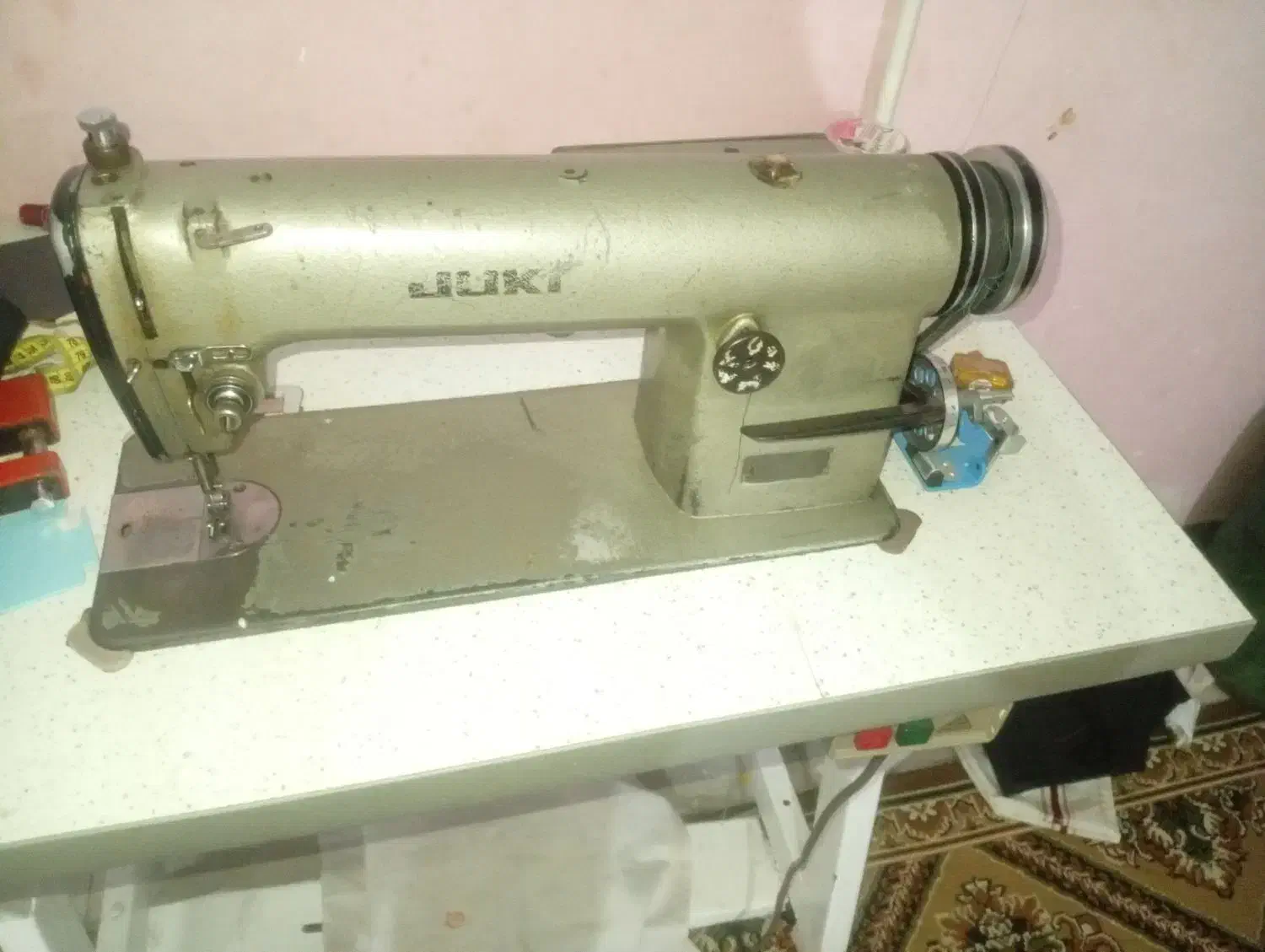 چرخ فروشی در درحد نو همه چیزش سالم|چرخ خیاطی و ریسندگی|عنبرآباد, |دیوار