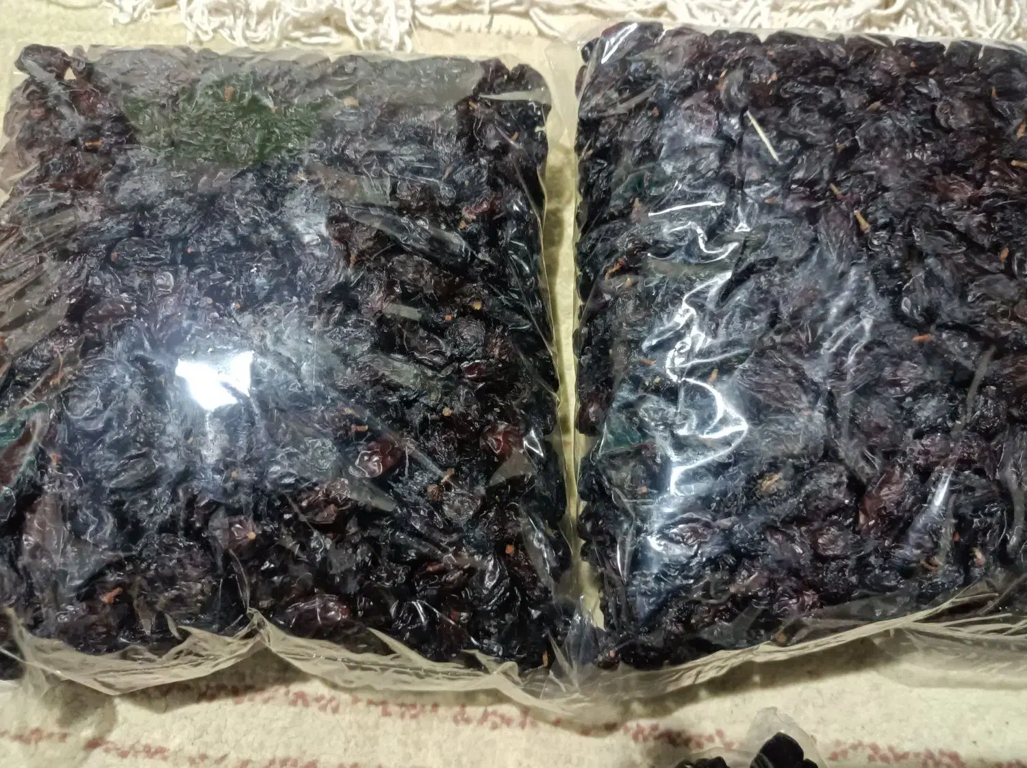 کشمش مویض کیلویی ۳۰۰ تومان|خوردنی و آشامیدنی|ساوه, |دیوار