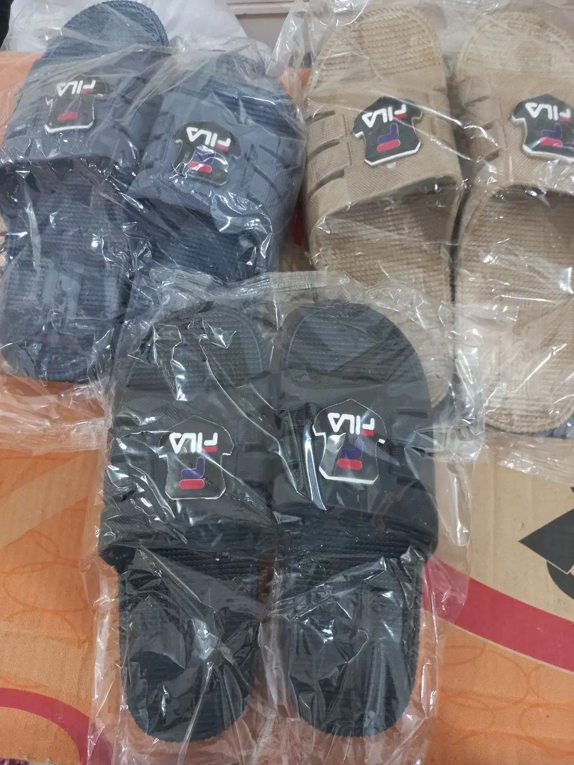 دمپایی مردانه به قیمت عمده|کیف، کفش، کمربند|آبادان, |دیوار