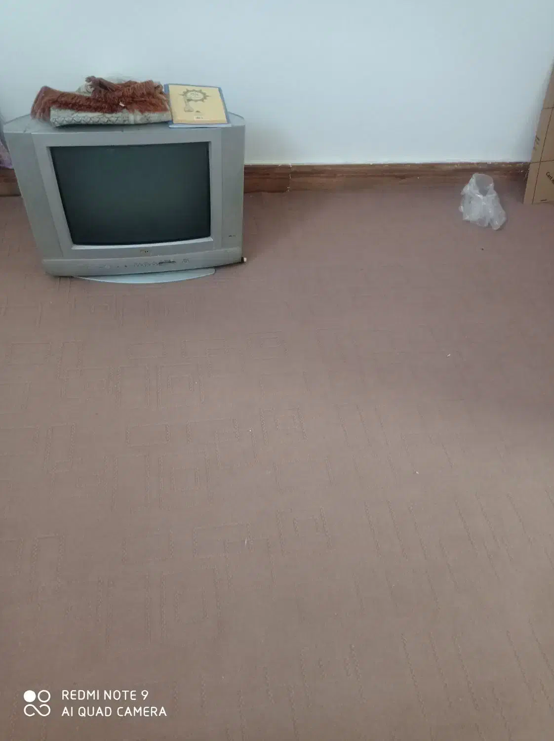 تلویزیون ۲۱|تلویزیون و پروژکتور|حاجی آباد, |دیوار