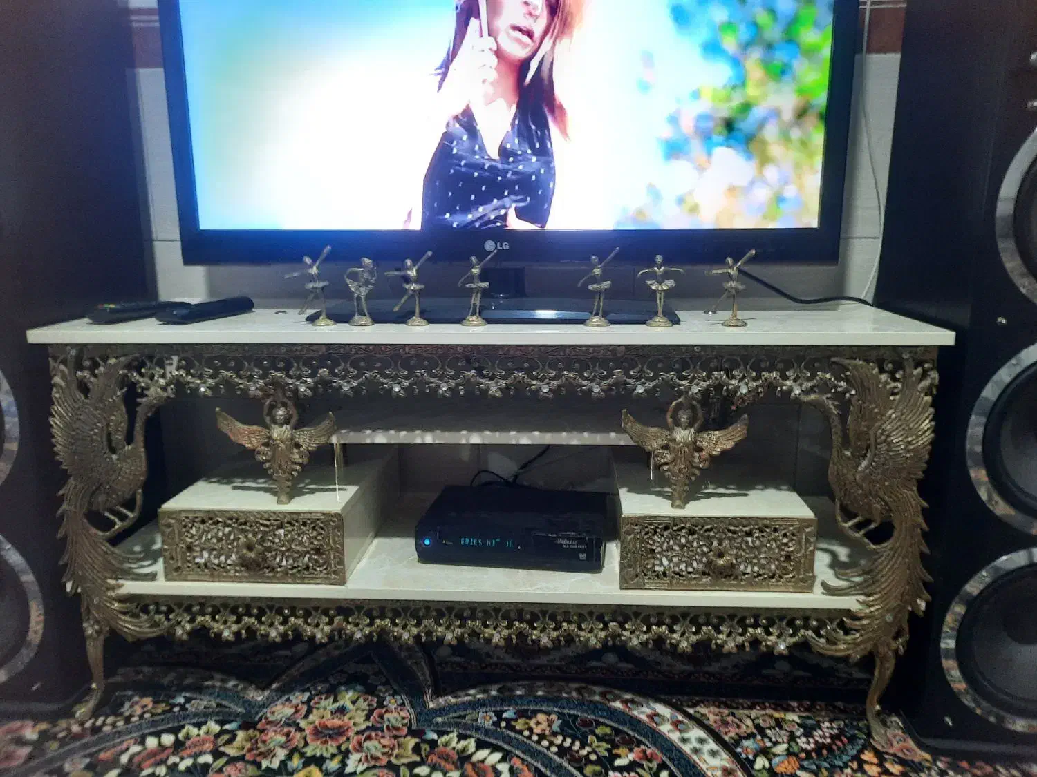 آینه کنسول ساعت میز تلویزیون وبوفه باهم ۶۰میلیون|بوفه، ویترین، کنسول|ورامین, ورامین|دیوار