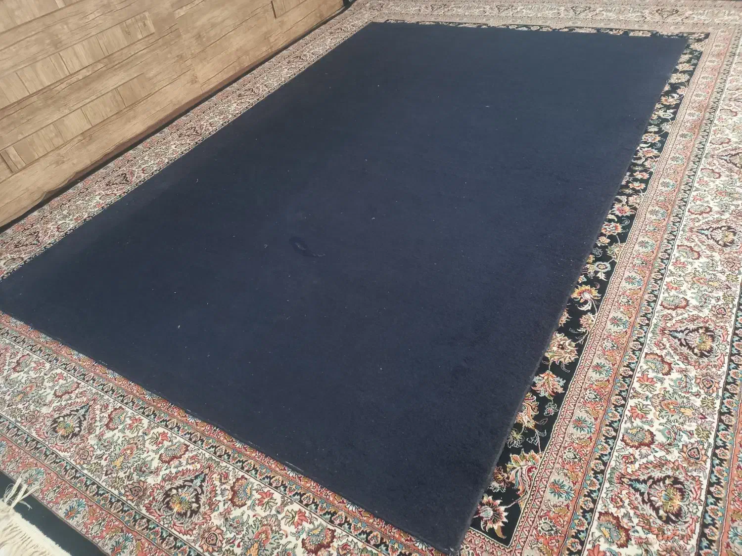 پلازموکت|موکت|شاهین‌شهر, شهرک گلدیس|دیوار