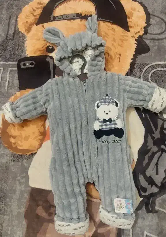 سرهمی نوزادی|کفش و لباس بچه|قم, باجک یک|دیوار