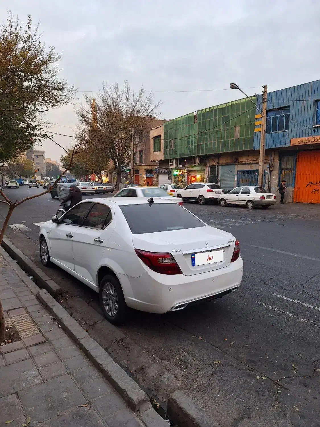 دنا پلاس مدل ۹۷ سانروفدار|خودرو سواری و وانت|تهران, آهنگ|دیوار