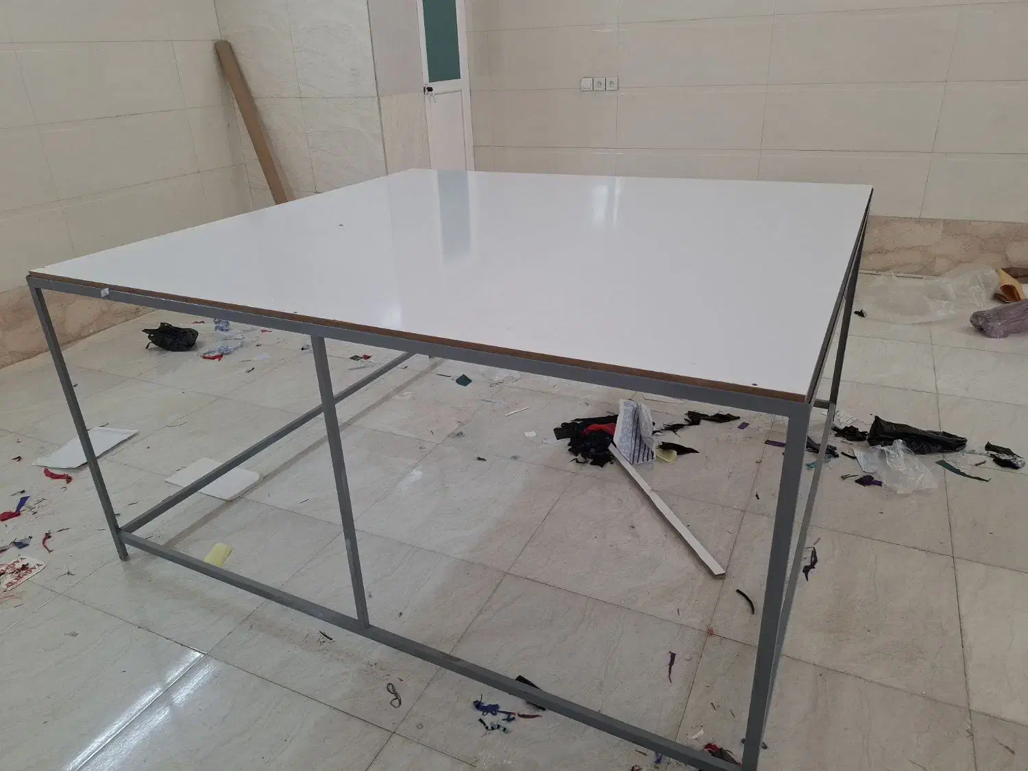 میز برش خیاطی|لوازم خیاطی و بافتنی|بروجرد, |دیوار