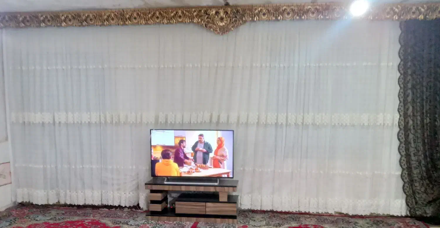 پرده ب همراه کتیبه|پرده، رانر، رومیزی|لالجین, |دیوار