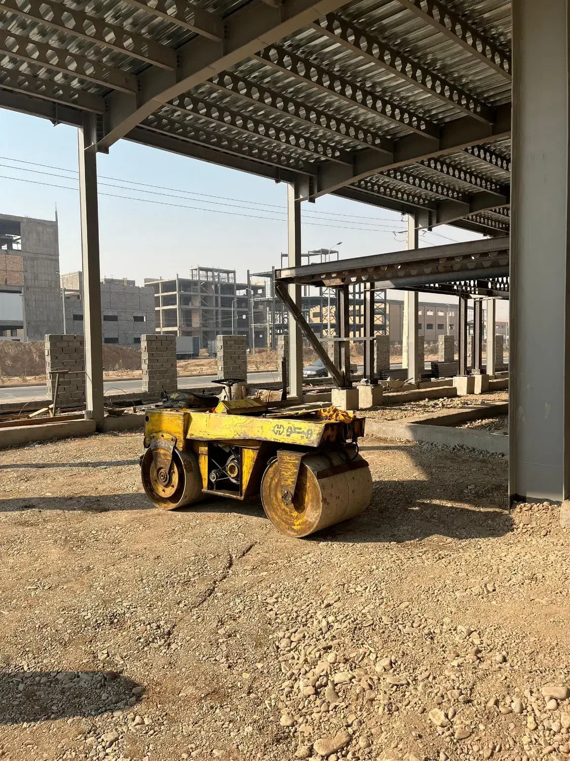 پخش کننده آسفالت همراه غلطک|خدمات پیشه و مهارت|تهران, چیتگر جنوبی|دیوار