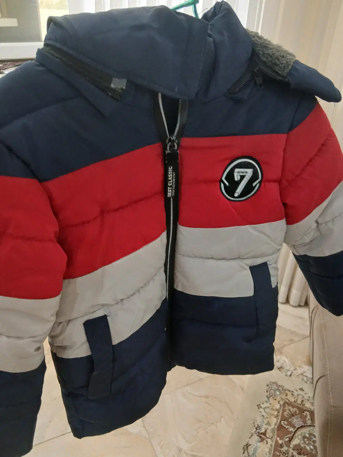 کاپشن|کفش و لباس بچه|ساری, |دیوار