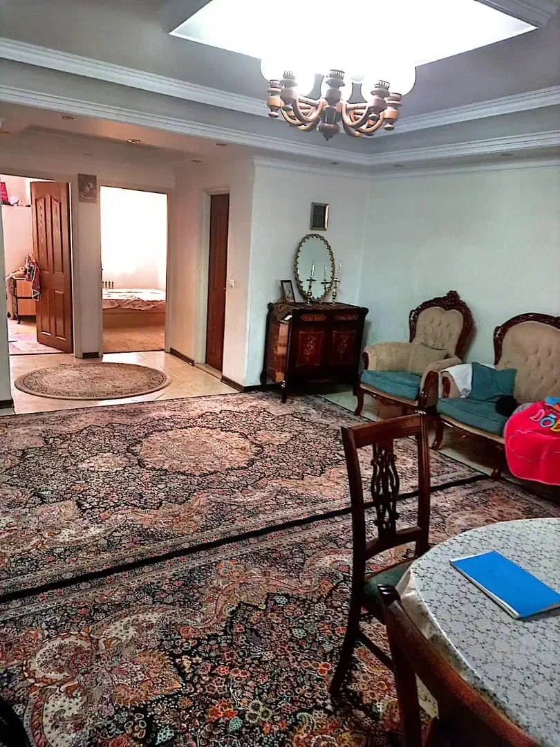 آپارتمان ۸۰ متری/غرق نور