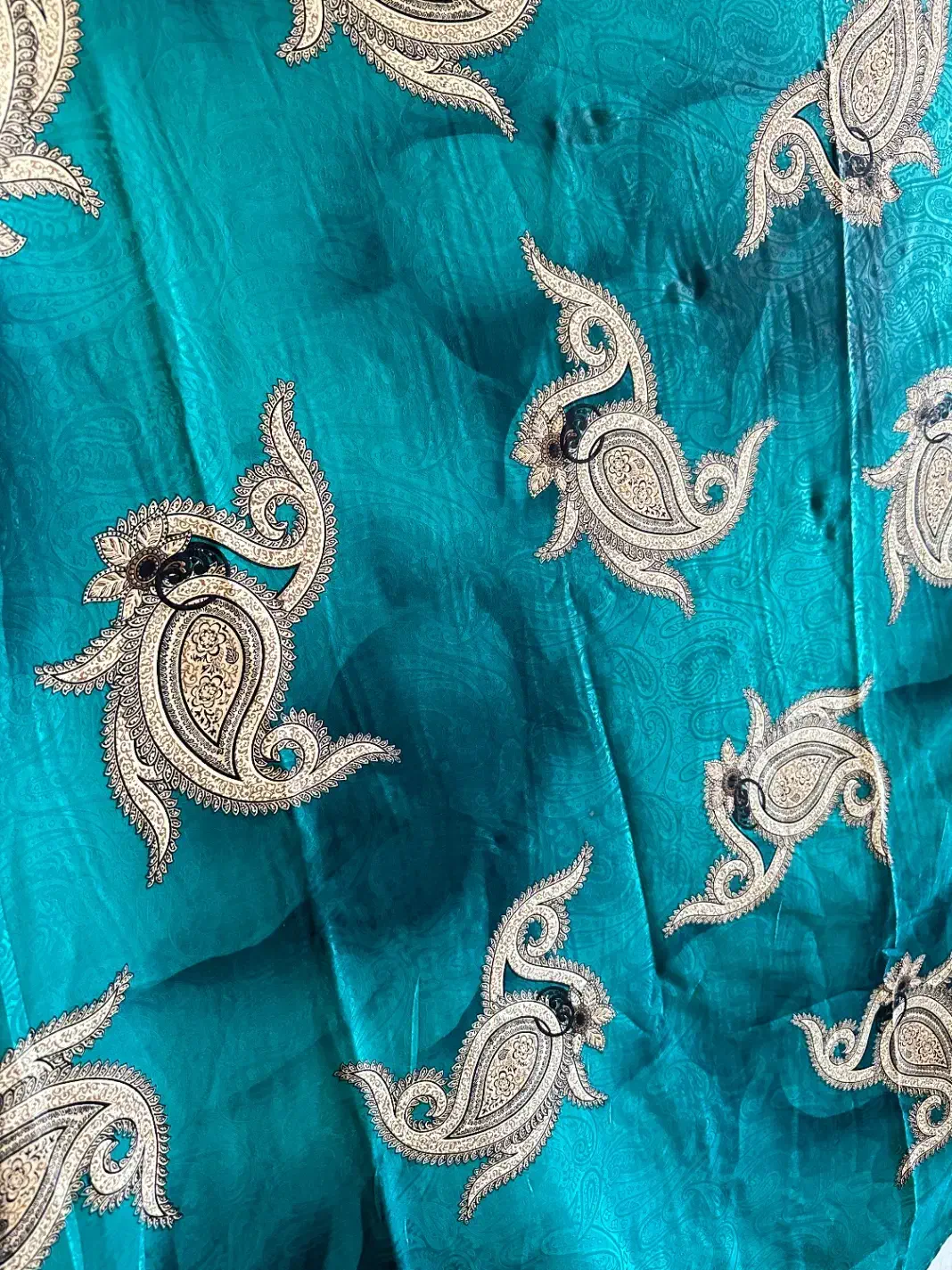 چادر مجلسی|لباس|تبریز, |دیوار