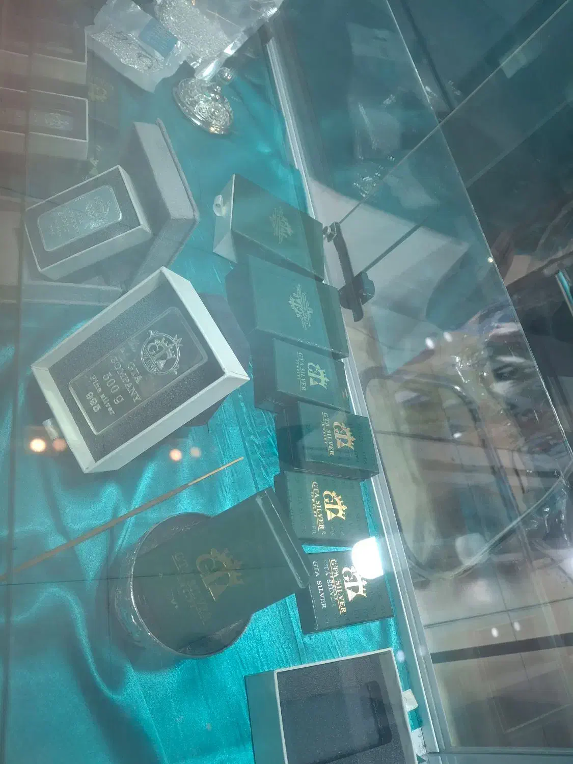 ساچمه و شمش نقره|جواهرات|شیراز, زند|دیوار