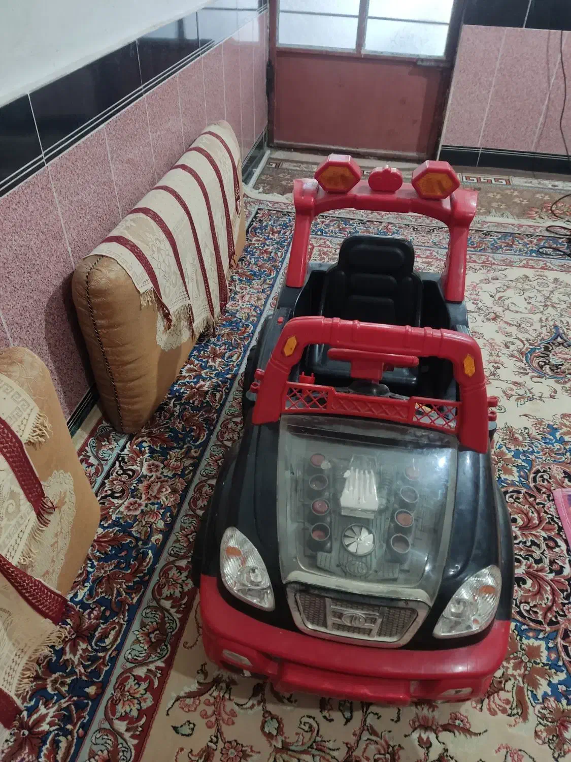 ماشین شارژی|اسباب‌بازی بچه|ایلام, |دیوار