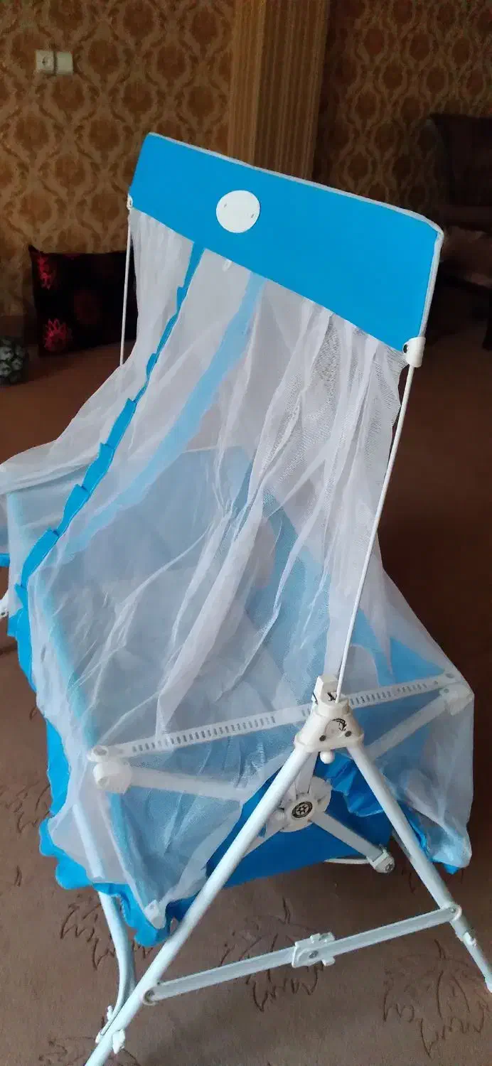 گهواره|تخت و صندلی بچه|اصفهان, بهارستان|دیوار