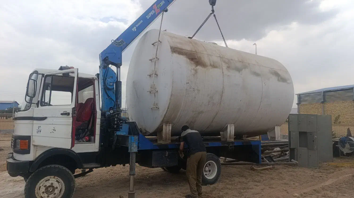 خدمات حمل و نقل جرثقیل و یدک کش چرخ گیر|خدمات حمل و نقل|زنجان, |دیوار