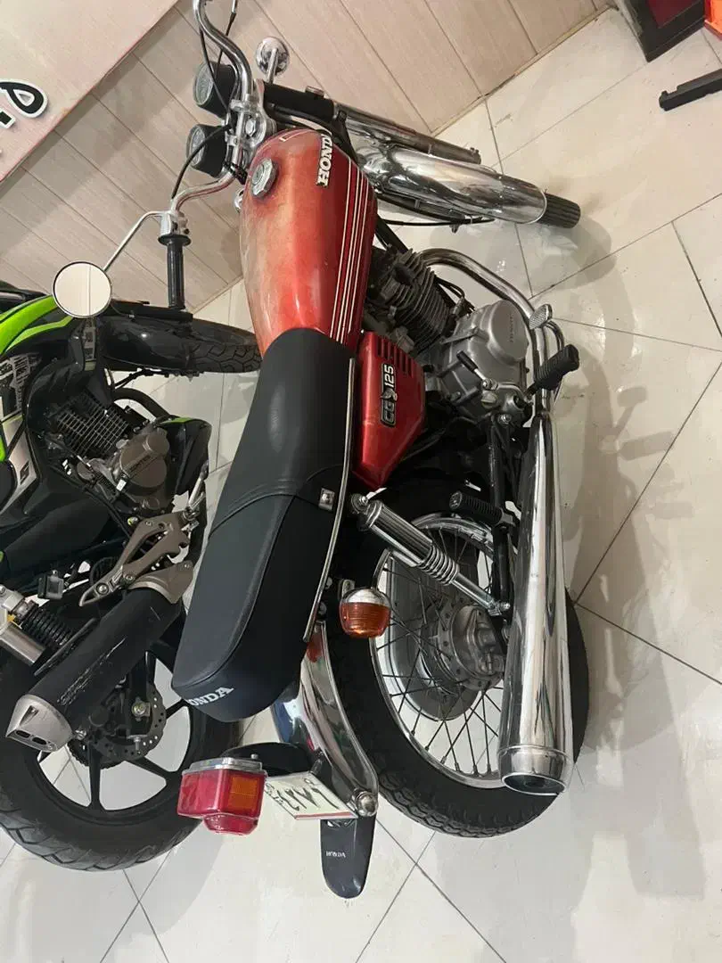 سری۱۲ مدل۱۹۸۰ ۹۵درصدفابریک|موتورسیکلت|لنجان, |دیوار