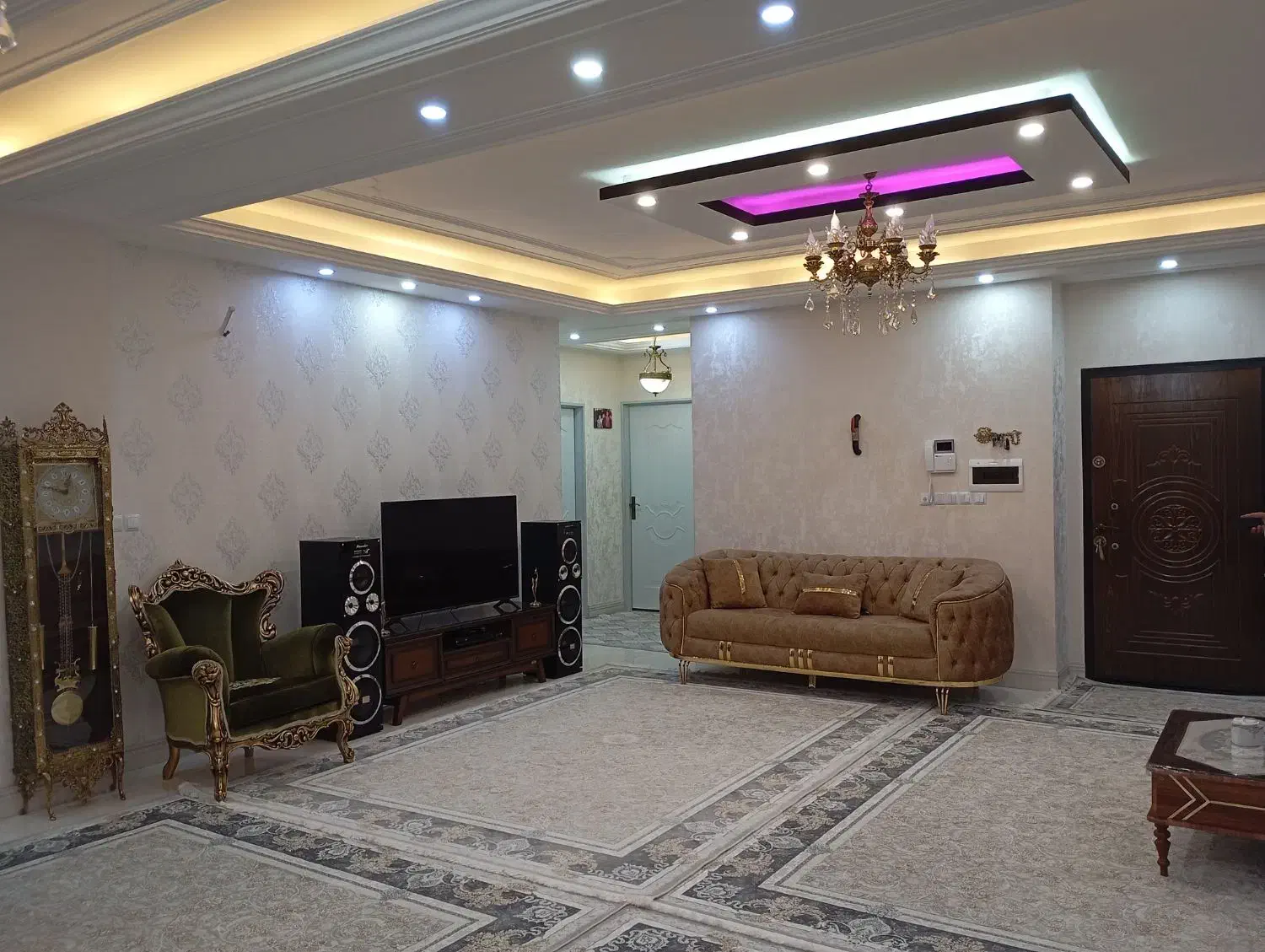 اپارتمان۱۳۴متری گلشهر|فروش آپارتمان|زنجان, |دیوار