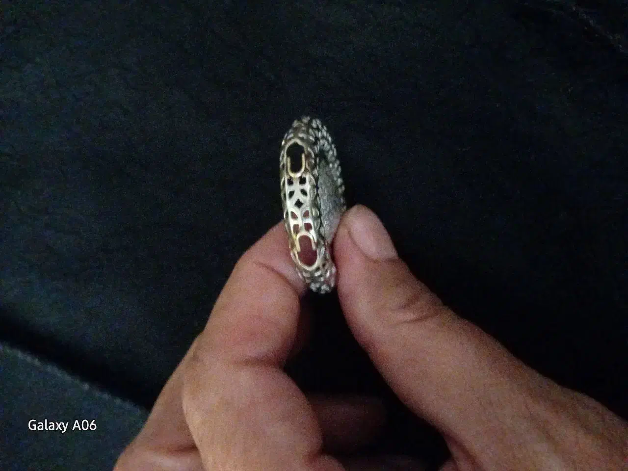 مدال طلای سفید مارک دار|جواهرات|میانه, |دیوار