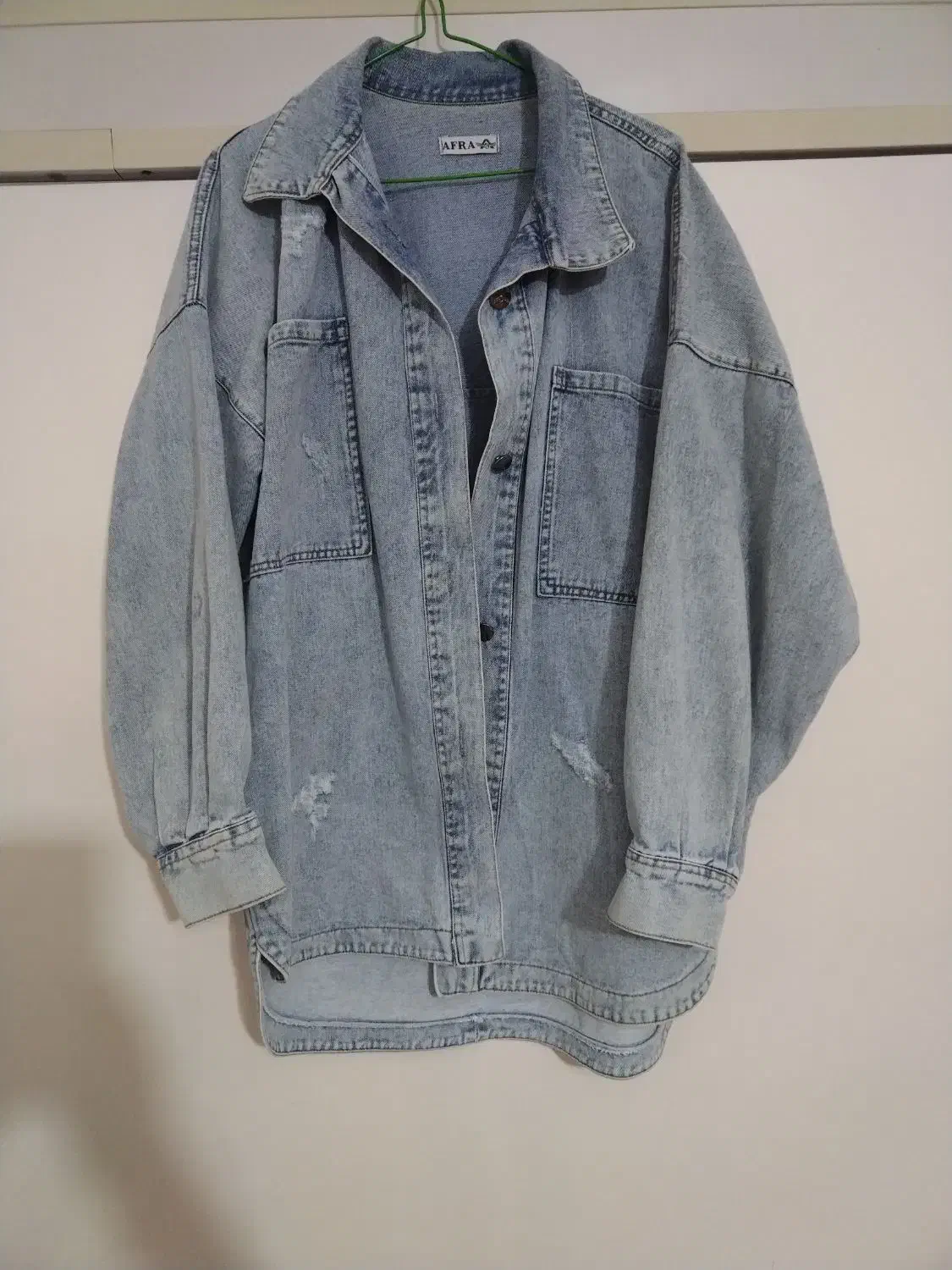 مانتو و کت|لباس|خوی, |دیوار