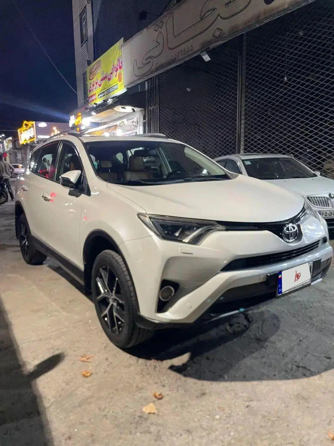 Toyota RAV4 2018|خودرو سواری و وانت|رشت, گلسار|دیوار