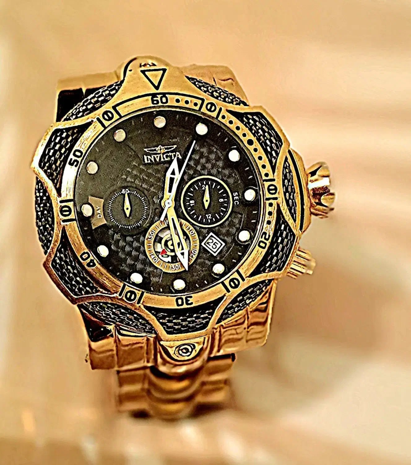 ساعت اینوکتیا|ساعت|مشگین شهر, |دیوار