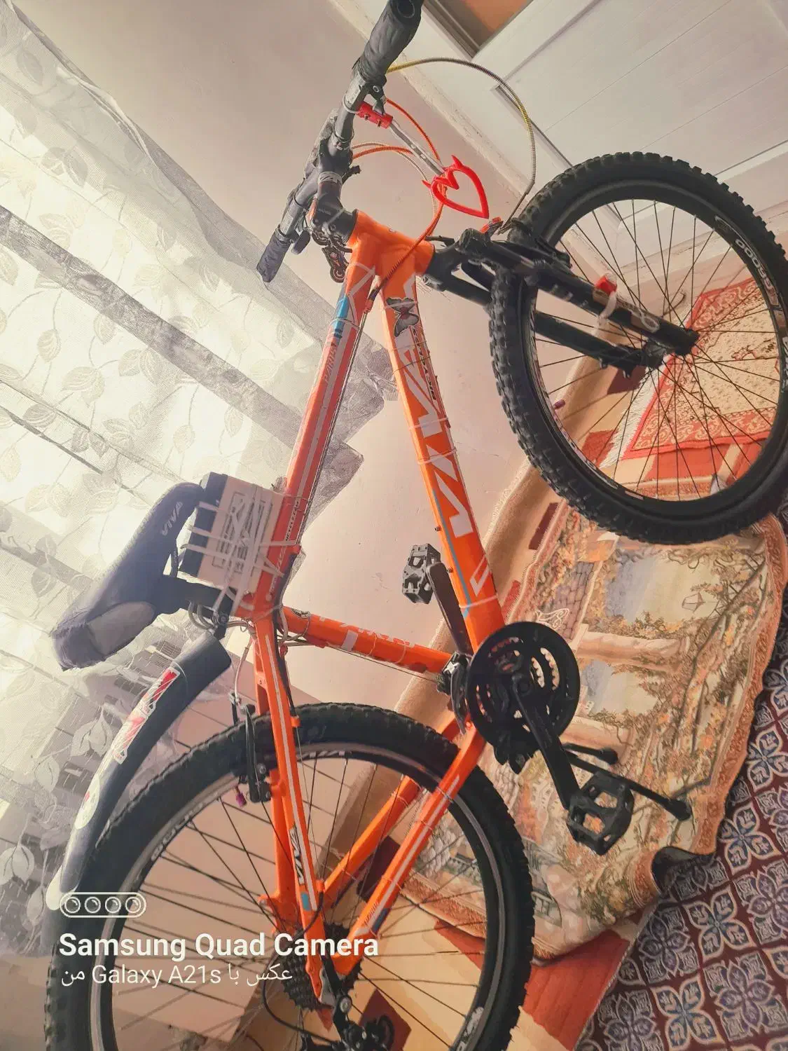 دوچرخه|دوچرخه، اسکیت، اسکوتر|چهارباغ, |دیوار