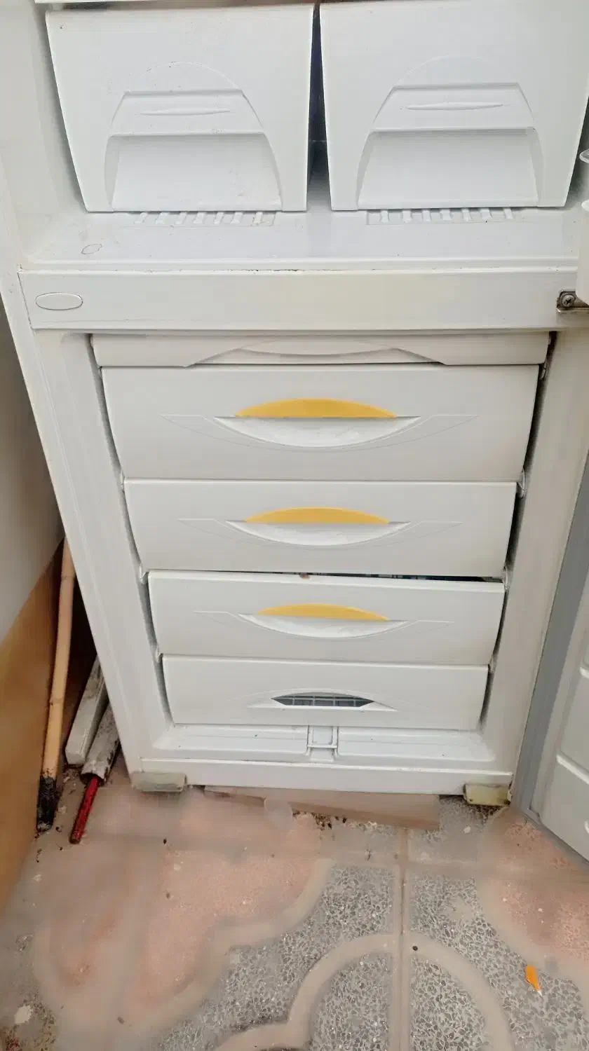 یخچال دو در امرسان سالم در حد نو|یخچال و فریزر|تاکستان, |دیوار