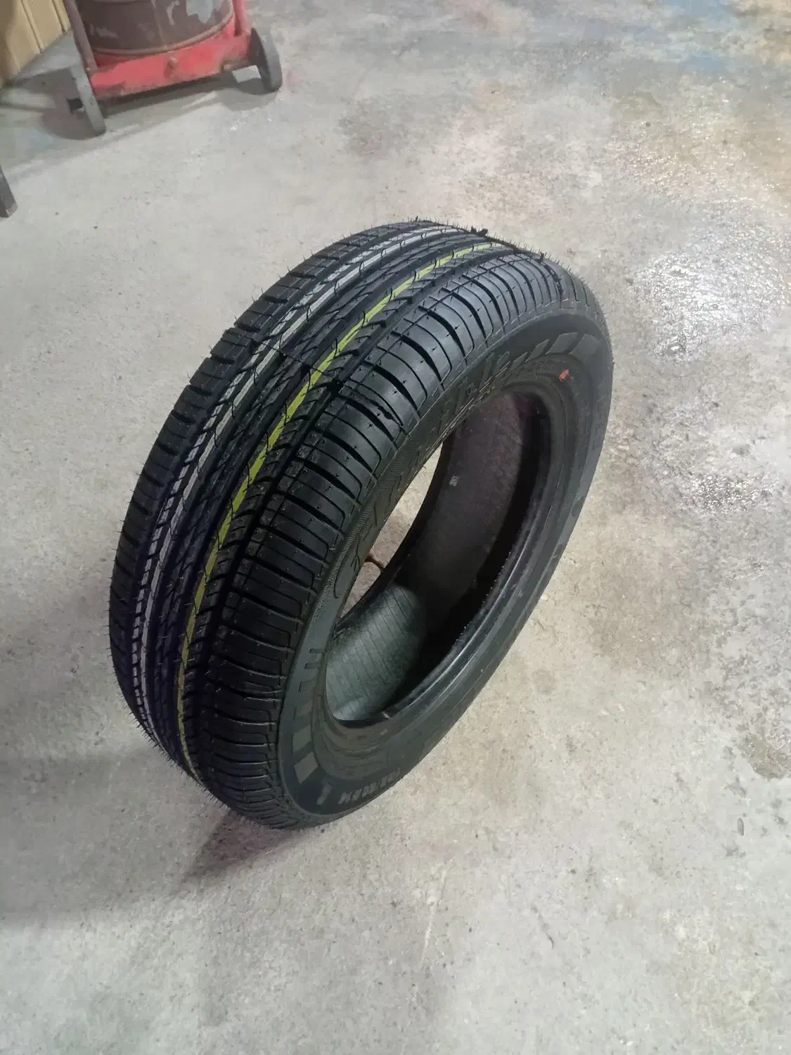 لاستیک ماشین|قطعات یدکی و لوازم جانبی|خمام, |دیوار